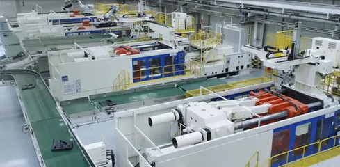 李强调研上汽工厂的技术开发战略意义